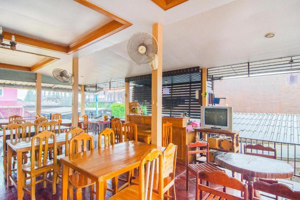 Hotel Oyo 561 Kor Wanburi Prachuap Khiri Khan Exteriér fotografie